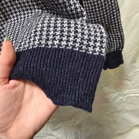 J Crew blue gray houndstooth lambs wool blend knit crewneck sweater mens large - Picture 6 of 10